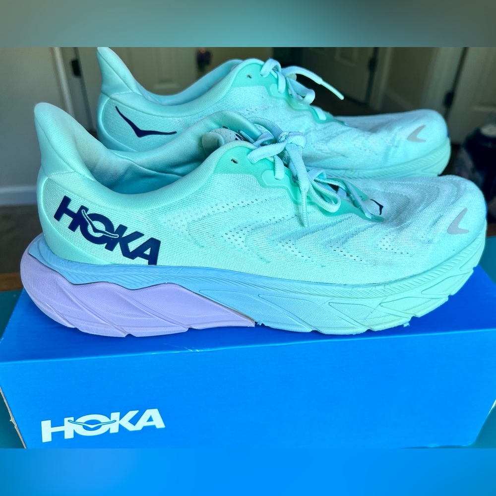 Hoka One Arahi 6 Women’s size 10B